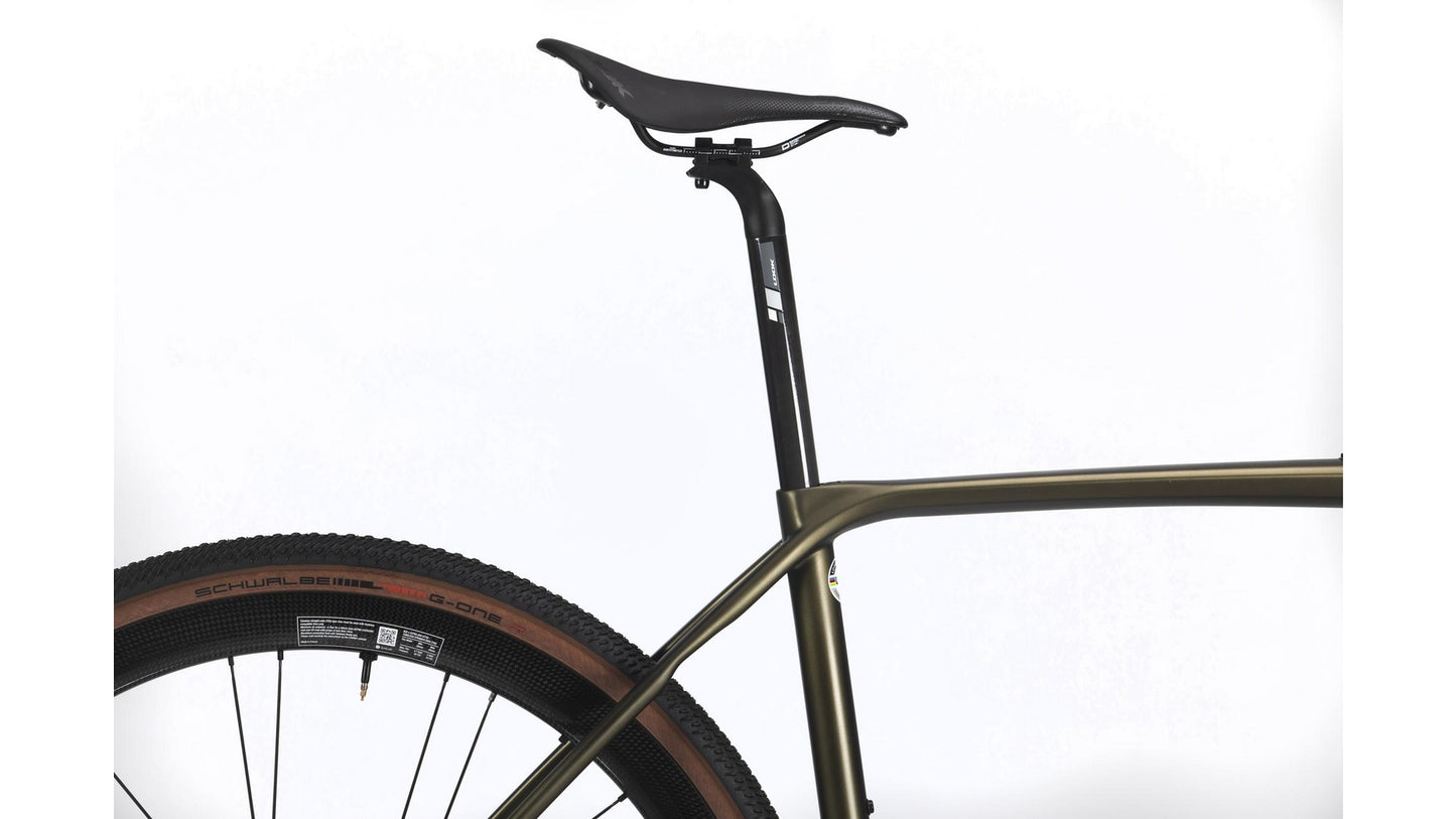 LOOK 765 RS GRAVEL- CAMPAGNOLO EKAR13 - CORIMA ESSENTIA 40